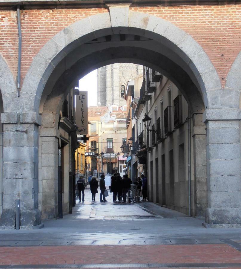 Paneras Del Rey Apartment Avila Bagian luar foto